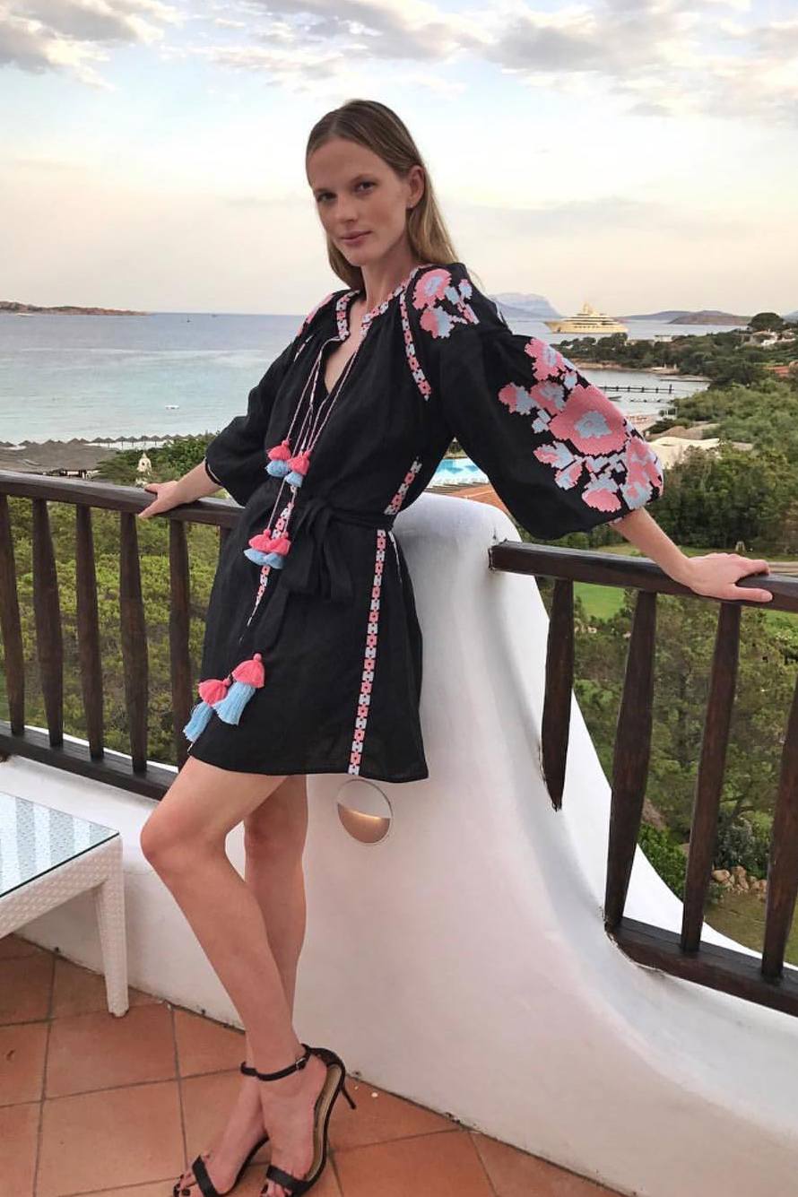 Fashion linen mini dress with floral embroidery