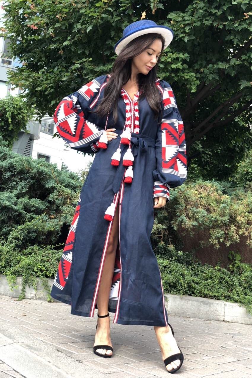 Embroidered kaftan Fashion boho dress with ethnic embroidery