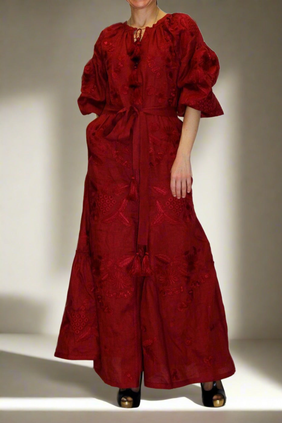 Linen summer dress Grapevine monochrome embroidery