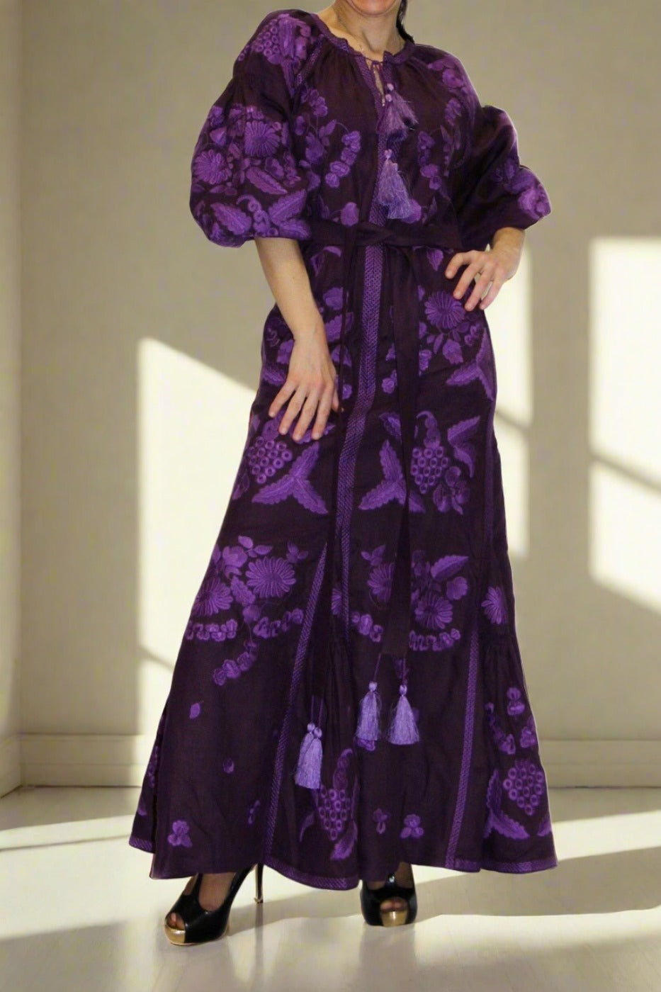 Linen summer dress Grapevine monochrome embroidery