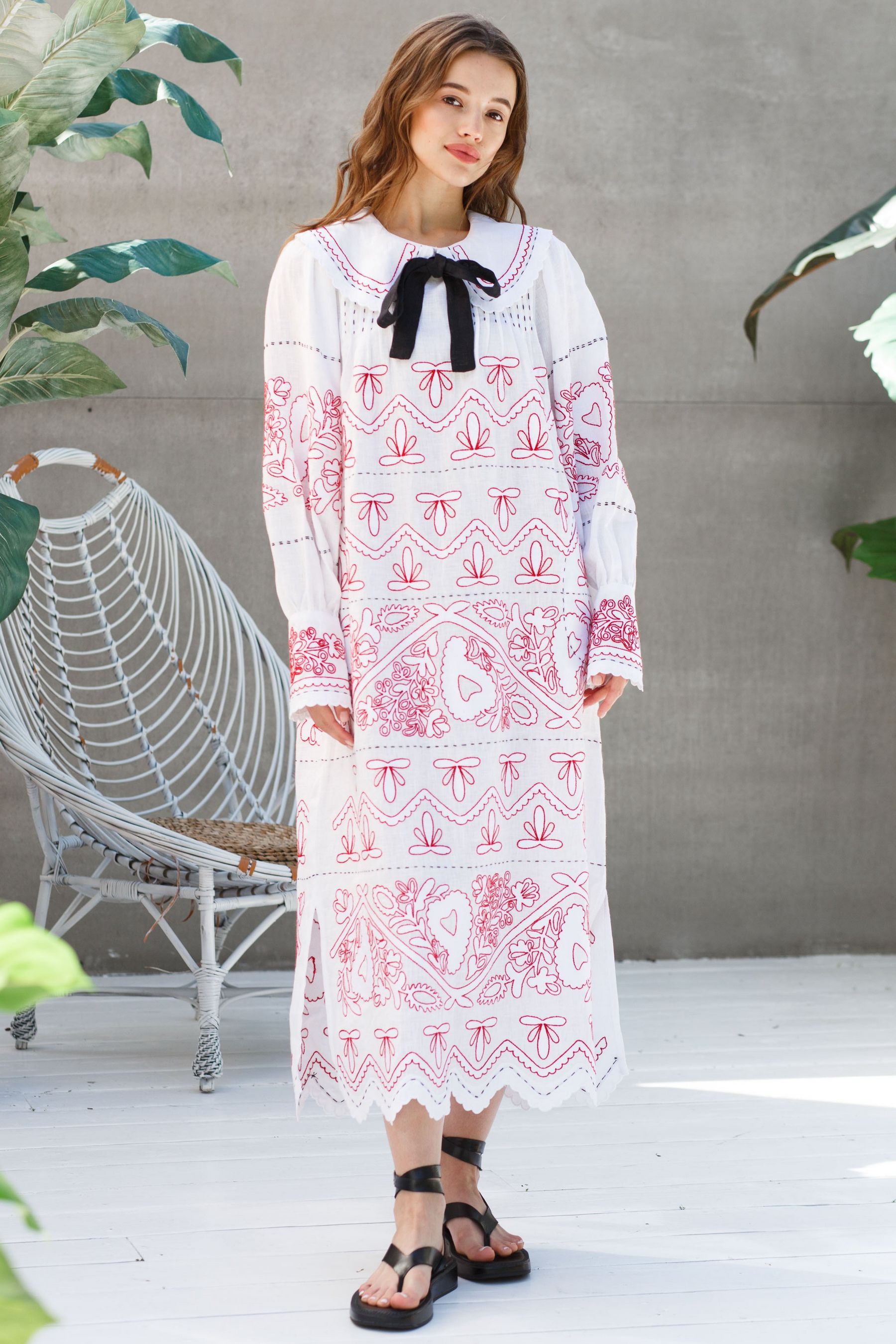 collared boho dress Ynynloco Women's Summer Boho Embroidery Eyelet Dress V-Neck Collared Embroidery Smocked Tiered Midi Tunic Dress with Pockets, Size: XL