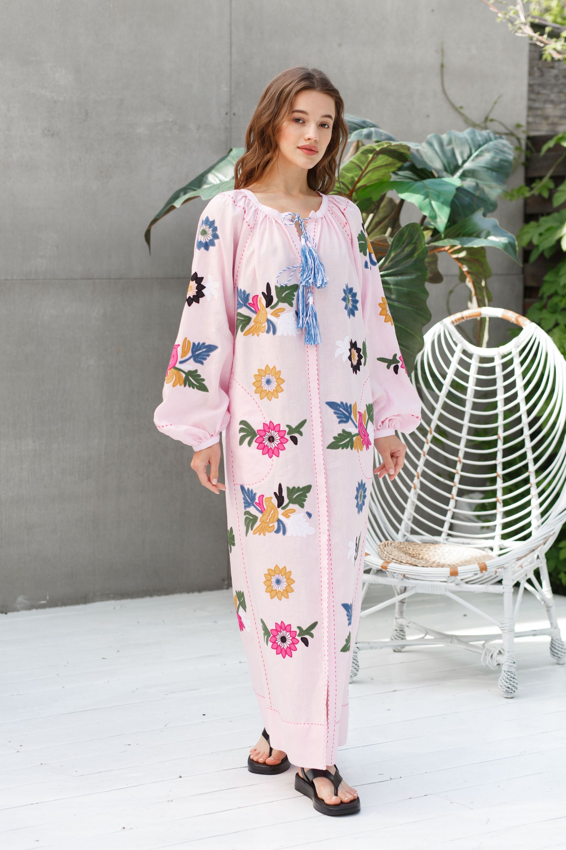 Florence embroidered dress Fashion ethnic applique kaftan abaya