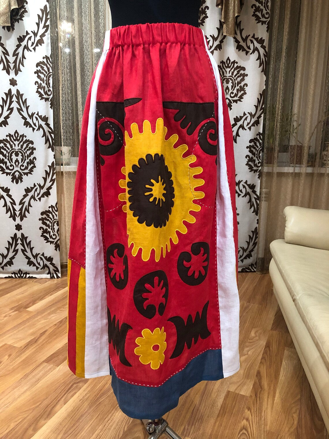 Embroidered skirt with applique marlborough embroidery Color block fashion skirt