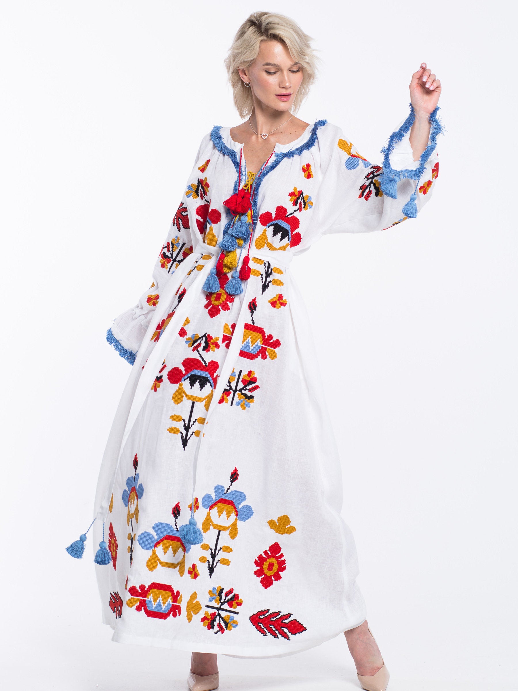 Embroidered linen dress with floral embroidery Astrid