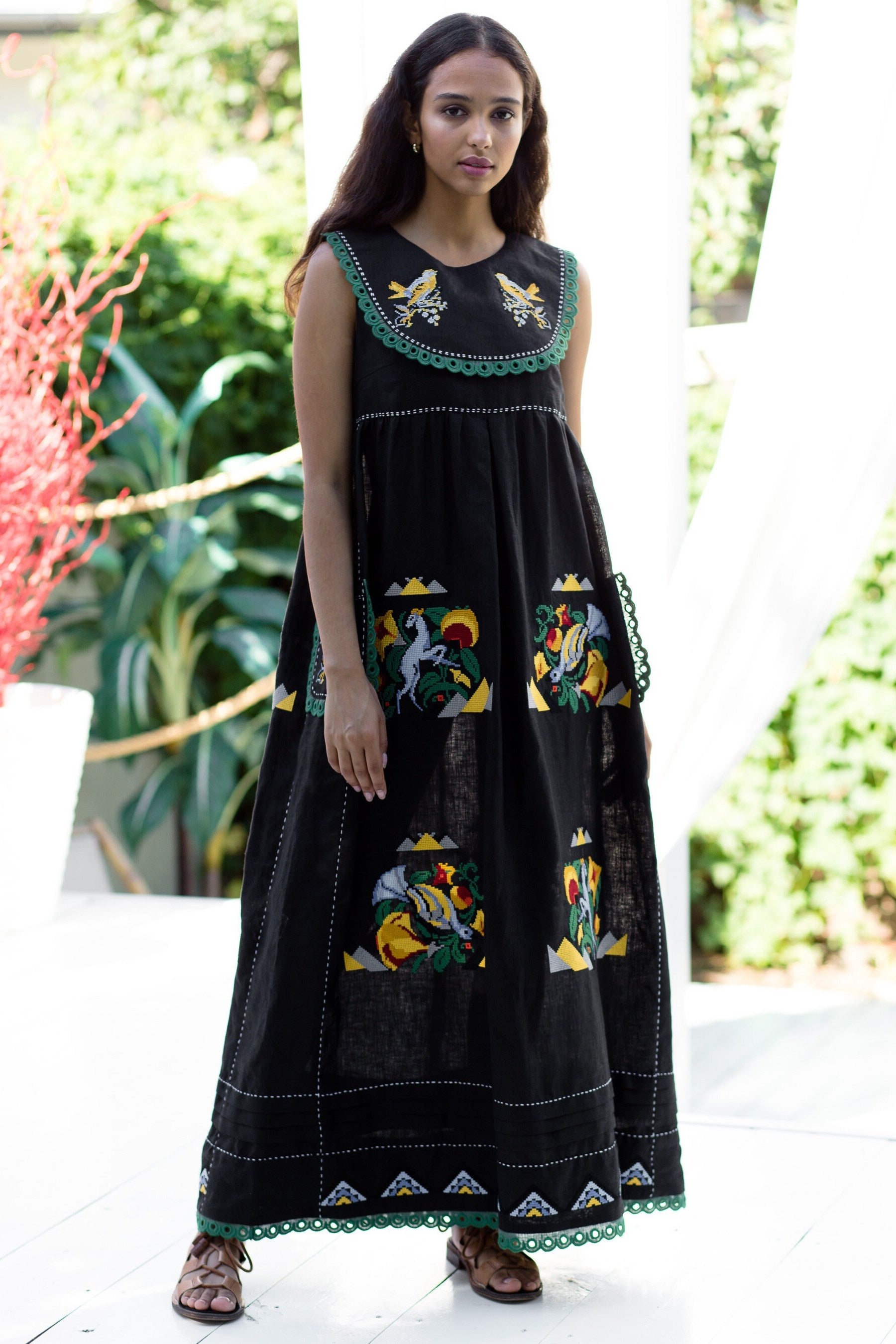 Birds embroidered dress Ethnic vyshyvanka robe with scalloped collar