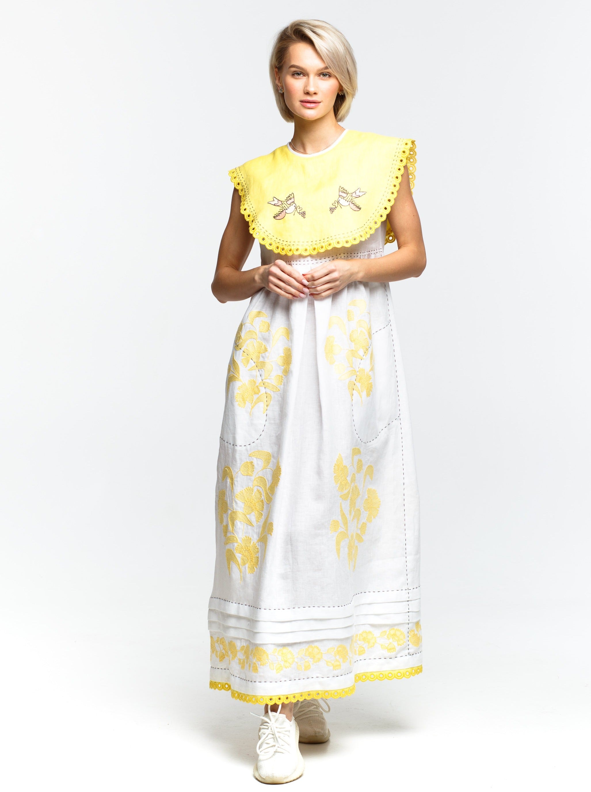 Sleeveless Hand-Stitched Carnations Collar Dress