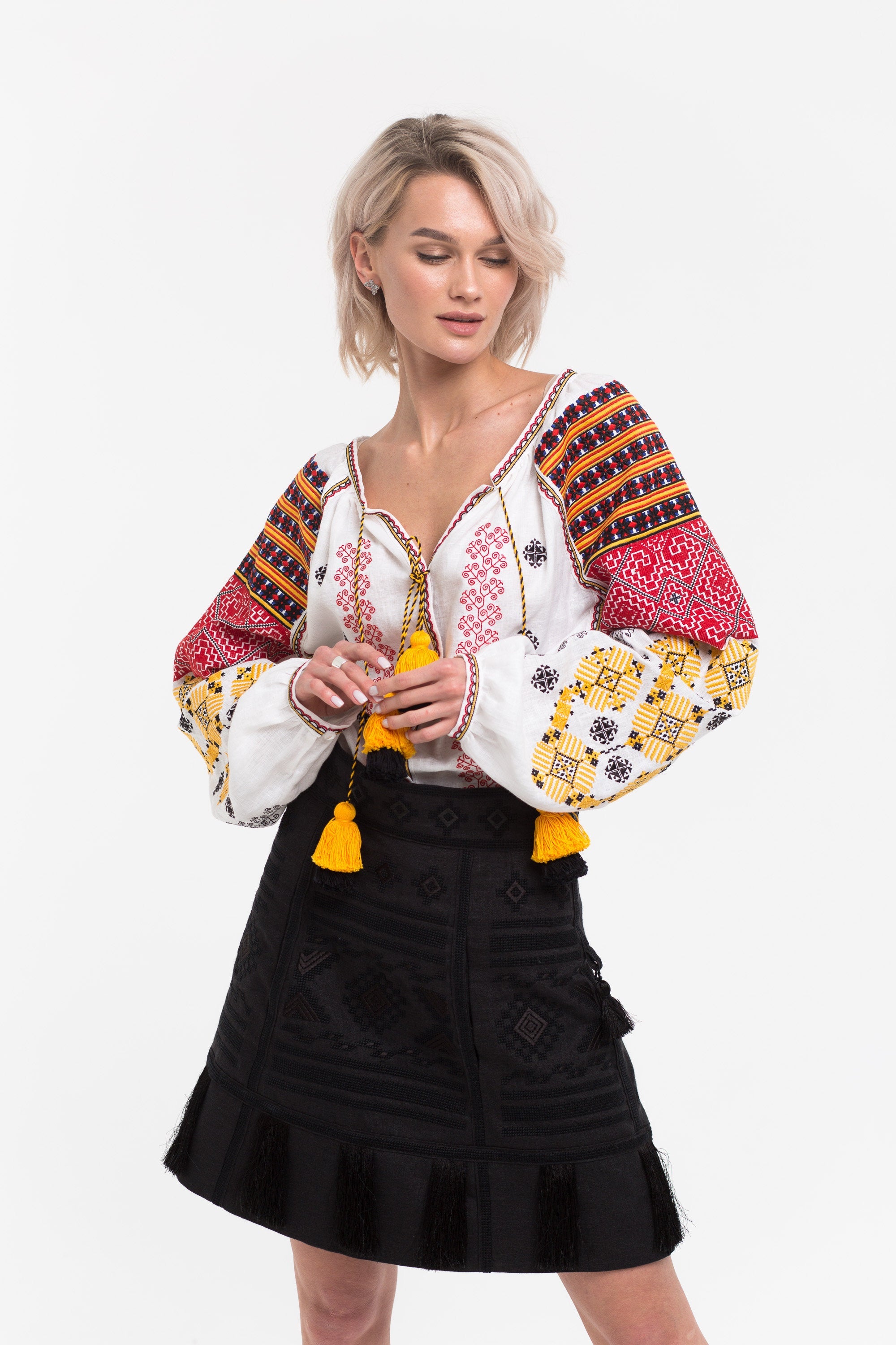 Embroidered linen outfit set: Blouse & Skirt