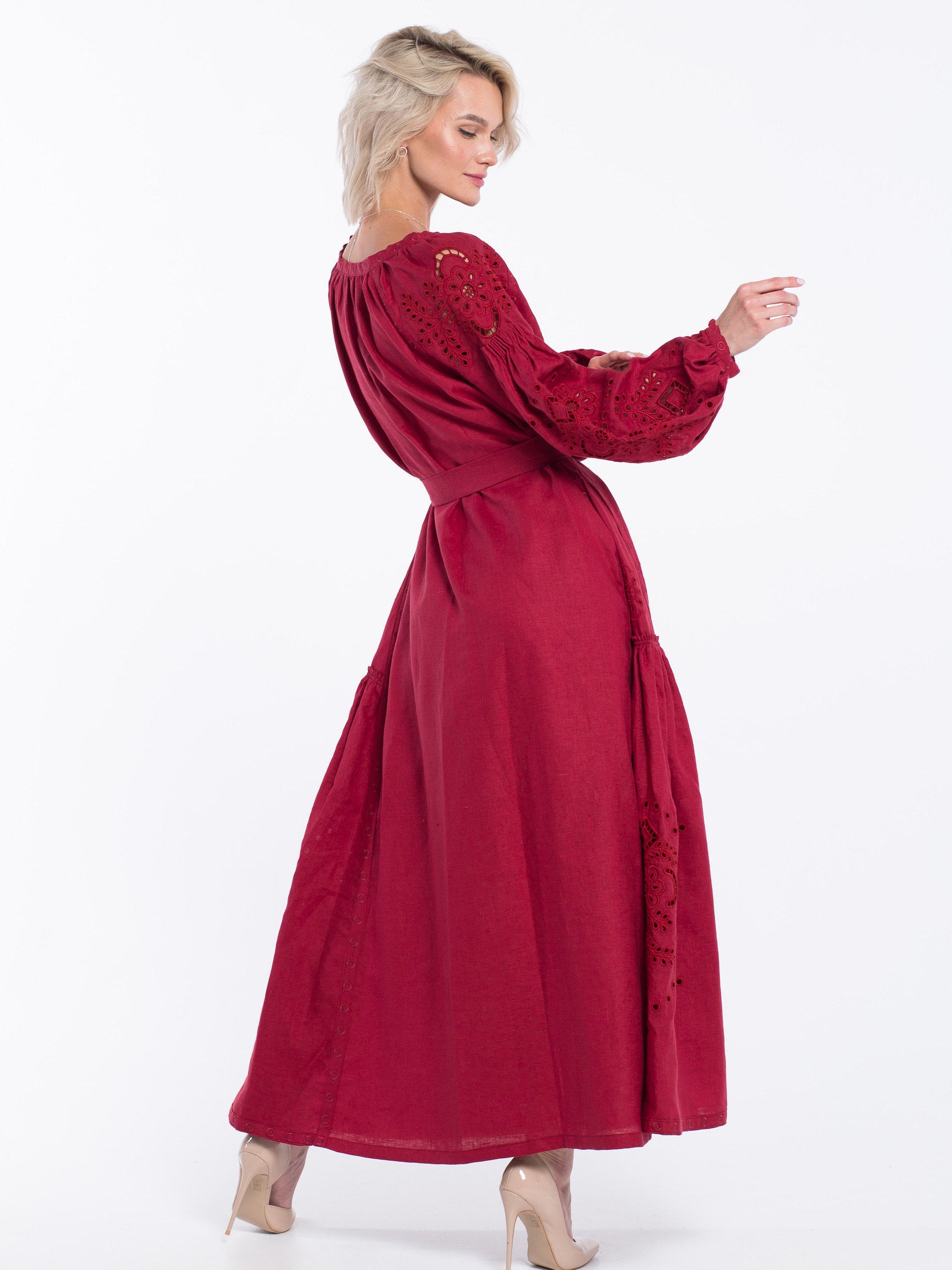 Linen summer dress with floral eyelet embroidery