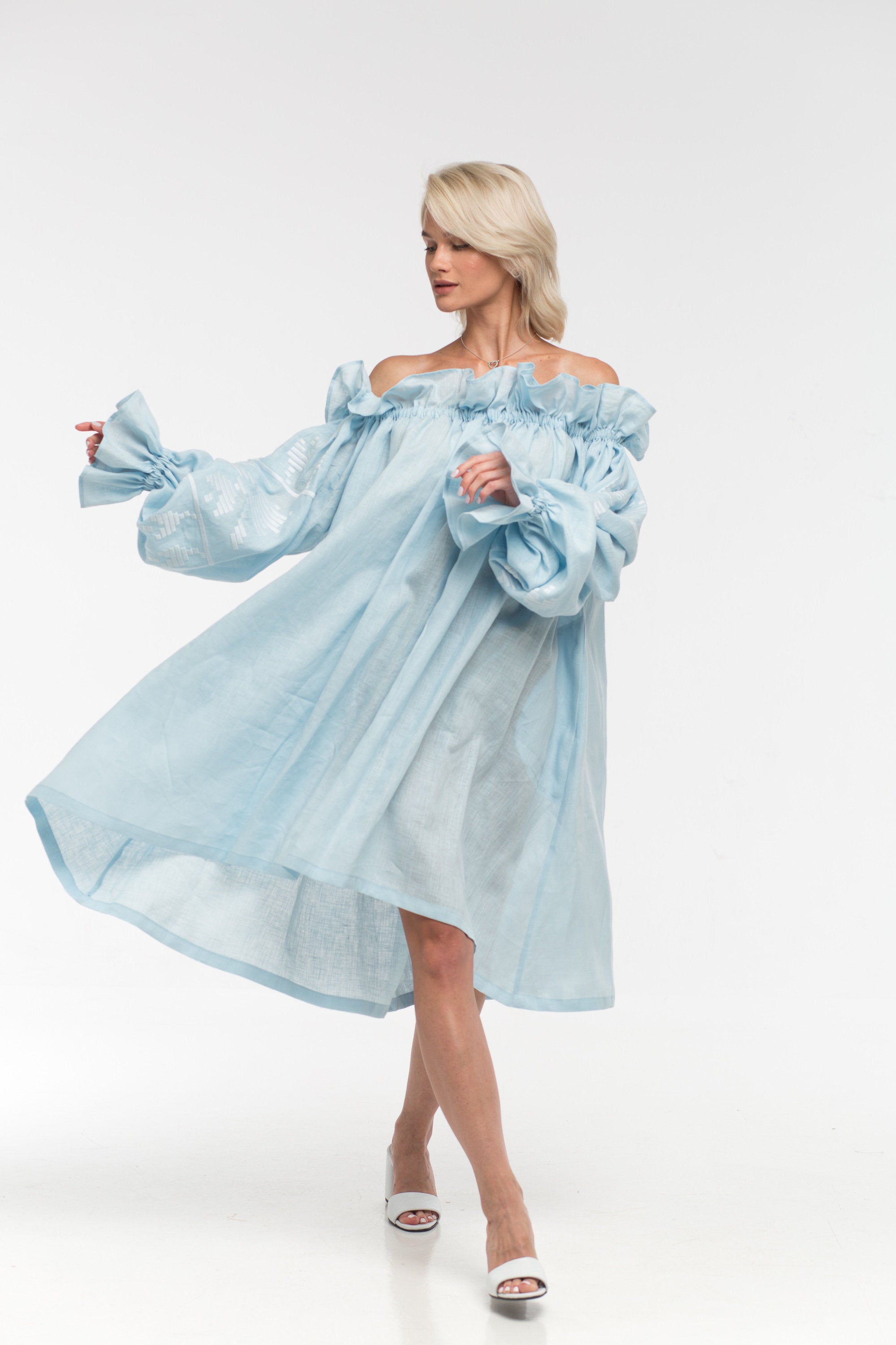 Off shoulder linen dress oversized with ruffles and embroidered balloon sleeves