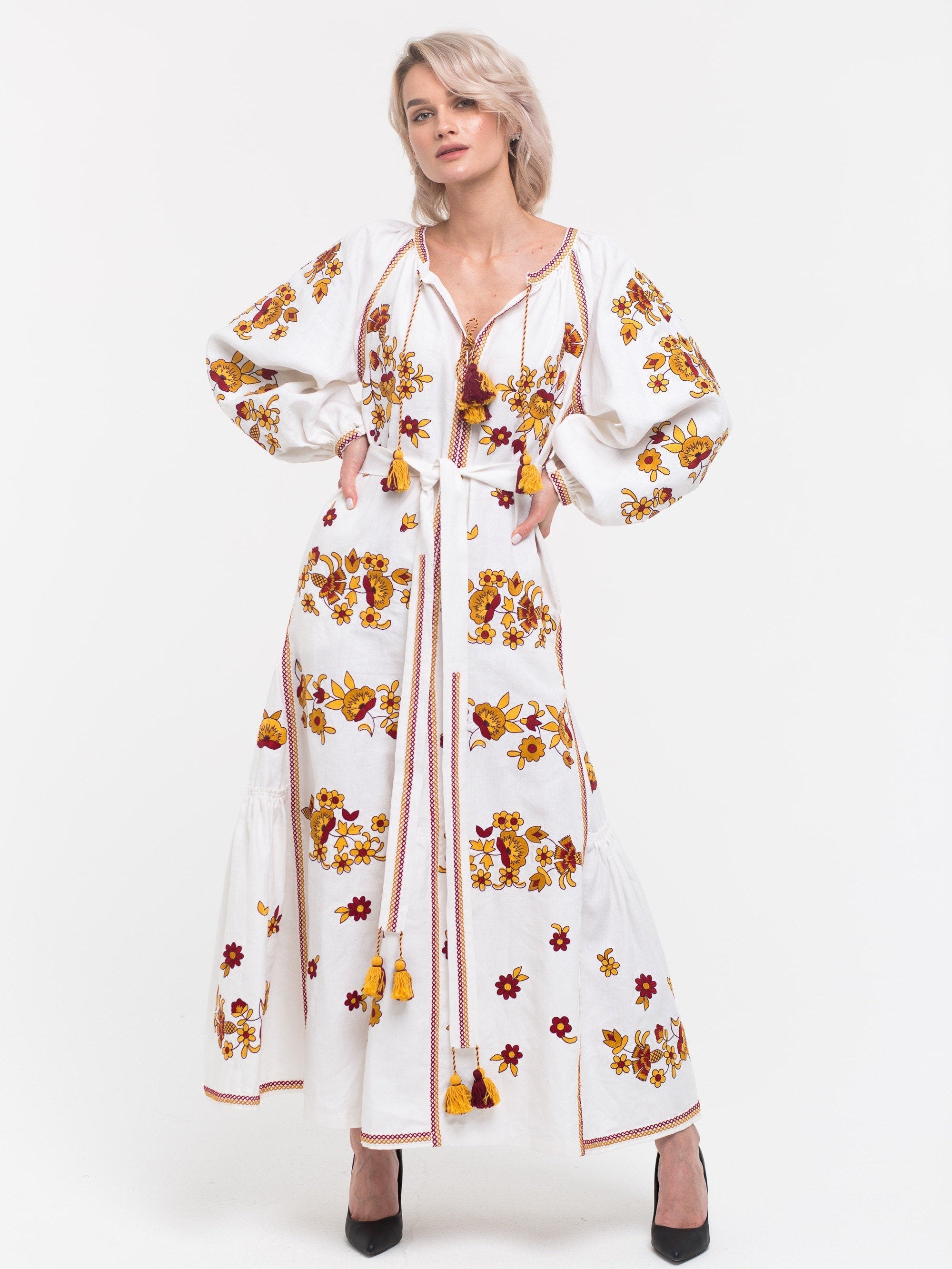 Fashion floral embroidered dress Ukrainian wedding robe