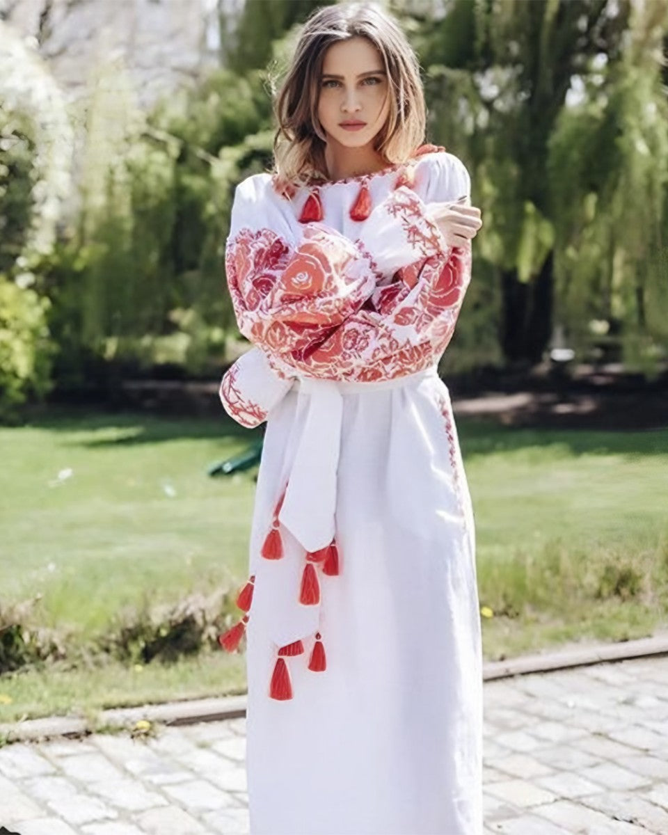 Backless floral embroidered wedding dress Fashion ethnic bride robe Vyshyvanka