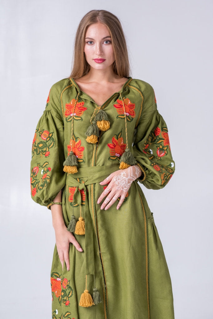 S size embroidered boho dress green Vyshyvanka with Ukrainian embroidery Fashion bohemian dresses Floral wedding guest dress Kaftan abaya