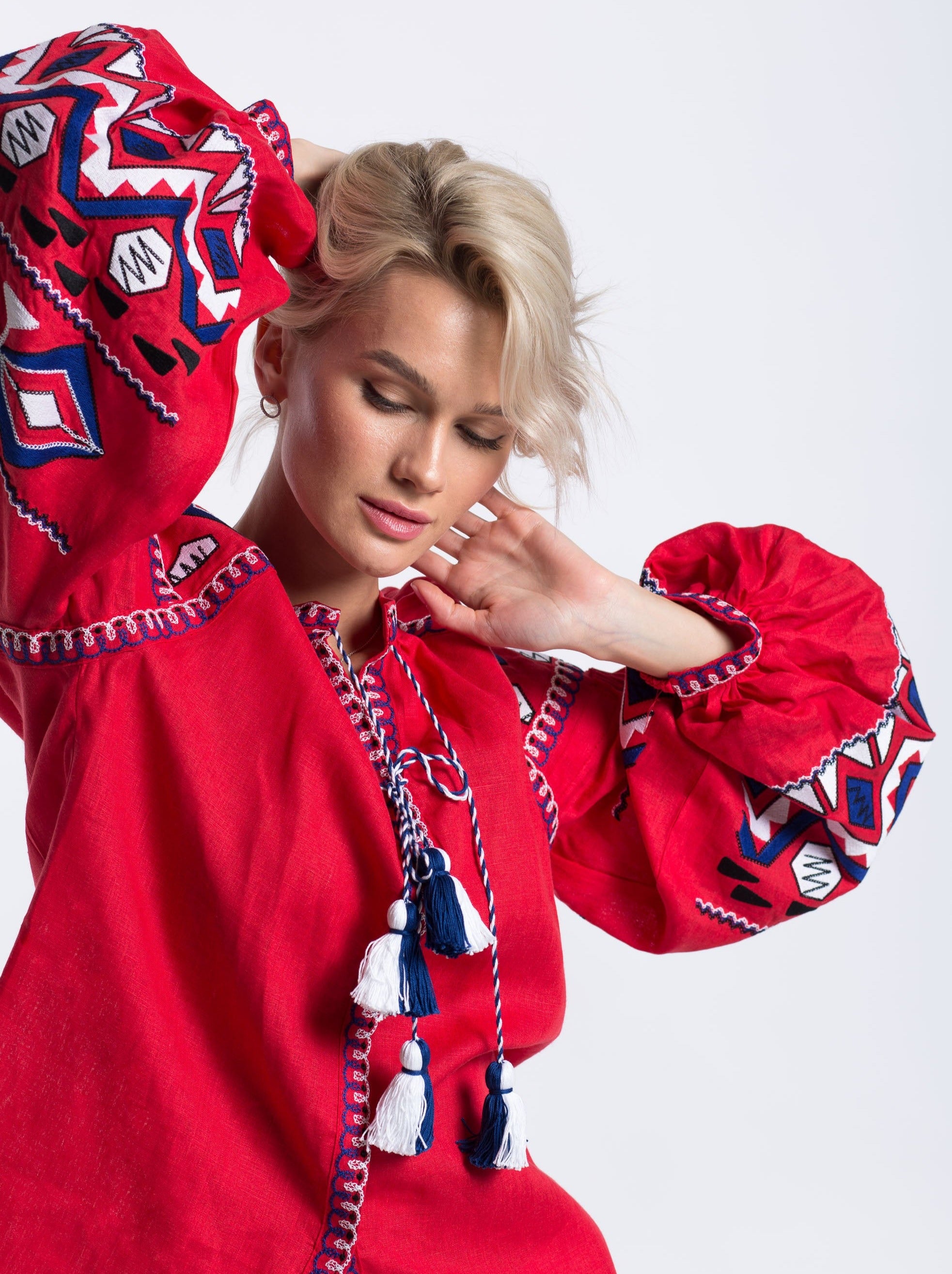 Embroidered linen top blouse Fashion boho shirt ukrainian vyshyvanka with button down and balloon sleeves